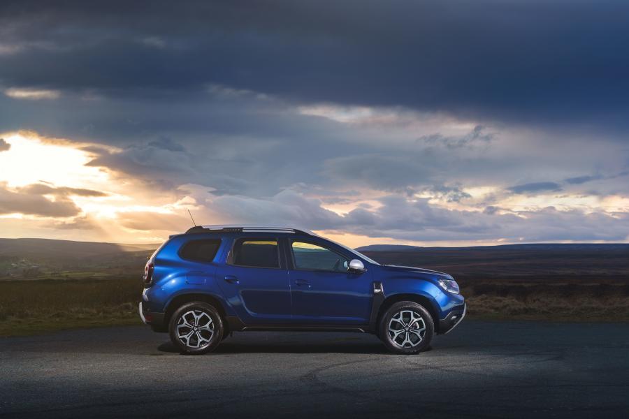  Dacia Duster Prestige 2018 года  (UK) (фото 2 из 40)